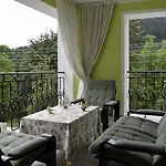 Pensjonat Guest Waterfall 2*